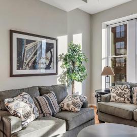 715a - Settle into Soulard 4 beds 2 full baths، فندق في Soulard
