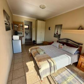 La Ronel Guest Farm, Hotel in Roossenekal