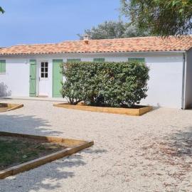 Maison climatisée, 500 m de la plage, grand jardin