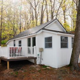 Arbutus Lakeview-Fishing-Pet Friendly-Near TC!, khách sạn ở Traverse City
