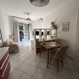 Studio cozy avec parking à 2 minutes de la plage