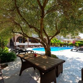 Dorothealy Apartments with Garden and Pool