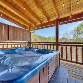 Rustic Retreat – Jacuzzi, Fireplaces & Views