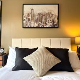 Extended Stay Welcome - Sleeps 5 - Free Parking