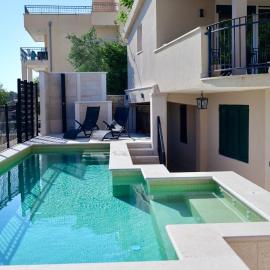 GV - Holiday home with MagnaPool, hotel in Makarska