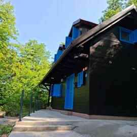 Blue House, hotel em Netretić