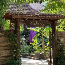 mehome Hidden Garden Homestay, hotel u gradu Cư Chinh