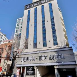 Brown Dot Hotel Minam