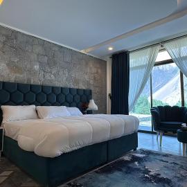 Danatum Passu, hotel Pasu városában