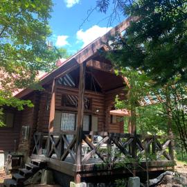 ルネス軽井沢-高原の貸切コテージでBBQ and 焚火を満喫-: Tsumagoi şehrinde bir otel