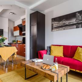 Lumina I 2-rooms Apartment with Balcony I Parking I Platinum Tower