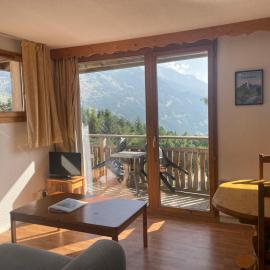 Nid douillet avec superbe vue à 200m des pistes, hotel a Villarodin-Bourget