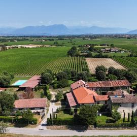 Borgo San Donino, hotel in Desenzano del Garda