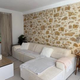White Ventoux-central-parking gratuit-securise-terrasse & jardin, מלון במאלוסן