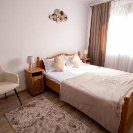 Aly&Emy 2 – hotel w mieście Caransebeş
