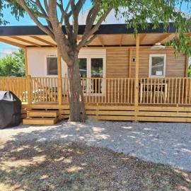 Private camp SrimaBAY, hotel i Vodice