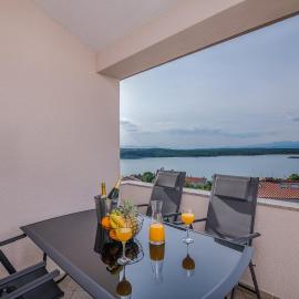 Apartment TRIES 5 with heated pool and sea view