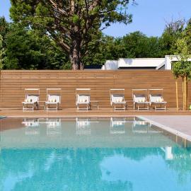 Hotel Mealba Suite & Pool, хотел в Сароно