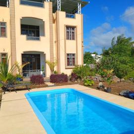Residence Neerabelle, hotel in Centre de Flacq