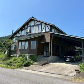 Cottage Roots コテージルーツ, Hotel in Hida