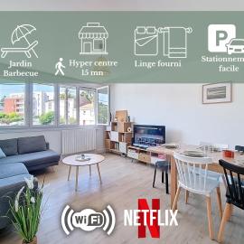 L'Urbaine, Maison de ville spacieuse, Jardin, WIFI, hotel in La Roche-sur-Yon