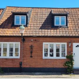 Charming townhouse, Hotel in Ystad