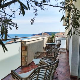 Lux M & A Apartments