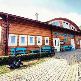 Karczma Rybna Rybaczówka Marina B&B, hotelli kohteessa Świnoujście