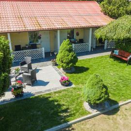 Malinowka, hotel in Jantar