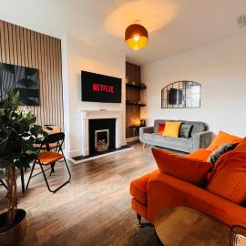 Spacious Victorian 5Bedroom 5Bathroom w Free Parking