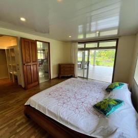 Fare Faaroa lodge, hotel di Raiatea