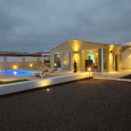 Villa con piscina LAJARES Ojo del Calderón