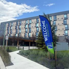 Residence & Conference Centre - Kelowna, hotelli kohteessa Kelowna