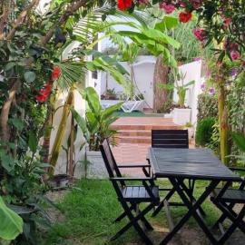 Martil Oasis with Private Pool, hotel u gradu Martil