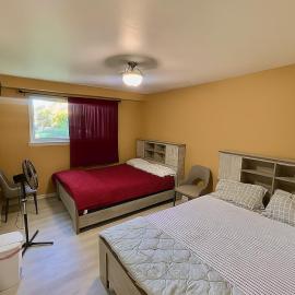 Private Room Near Airport D2, hotel en Brampton