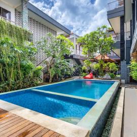Dukuh Segara Guest House, hotel in Legian