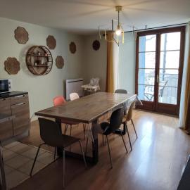 Appartement spacieux en centre ville de Besse