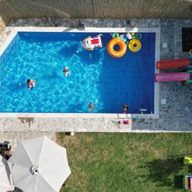 Wildstone Krusi - Pool & Apartments 2