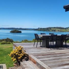 Piwakawaka Lodge Kerikeri - Incredible waterfront views, hotel in Kerikeri
