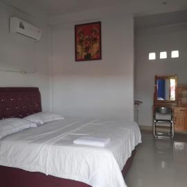 Hotel Tropicana, готель у місті Tentena