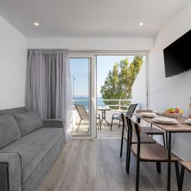 Kos Mare - Elegant Beachfront Stay