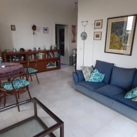 Wonderful apartment in the pine forest, hotel v destinaci Arenzano