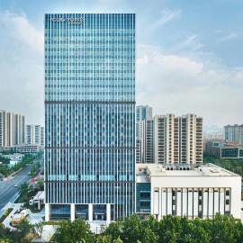 Four Points by Sheraton Rizhao, hotel Zsicsaóban