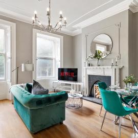 30 percent off! The Bridgeton in Wakefield Apartment - Parking