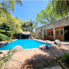Mukurumanzi Lodge، فندق في بولوكوان
