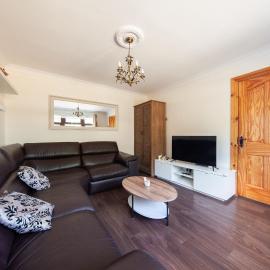 Spacious and convenient 3 bed property in Swords, hotel i Swords