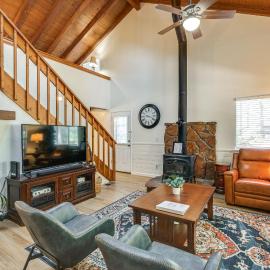 Mountainaire में, होटल Grill & Games: Family-Friendly Flagstaff Getaway!