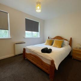 Surrey Docks London near Canada Water Easy Access to Canary Wharf Pier
