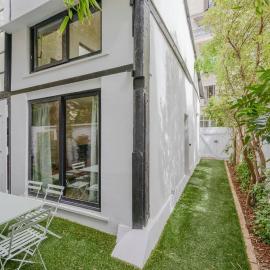 Maison Alcôme - Elegant Artist's Residence with Private Garden