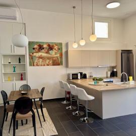 Luxury Apartment Vavi Kedros, hotel em Samos
